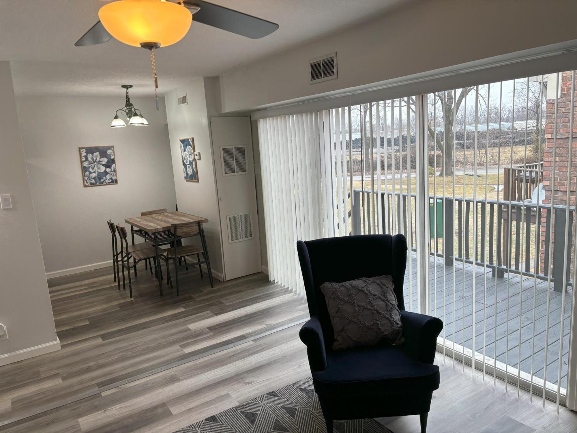 Peaceful Park 2 Bedroom Remodeled Family Suite Granite City Exterior foto